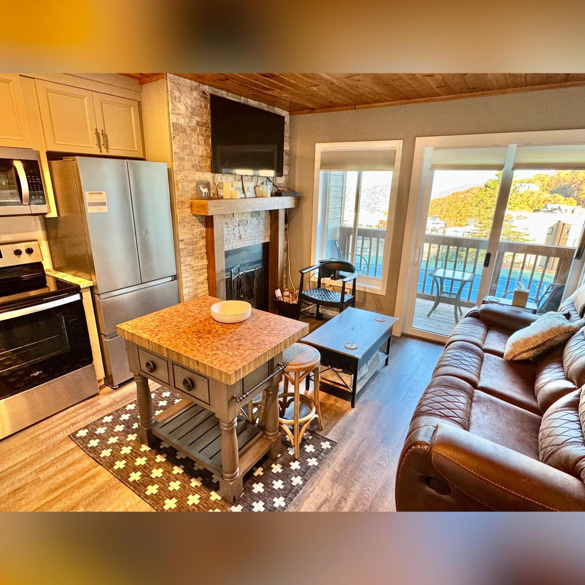 The Sugar Suite - Renovated With A View! Ac! Pool, Hot Tub, Sauna, Gym, Ev Sugar Mountain Exterior photo